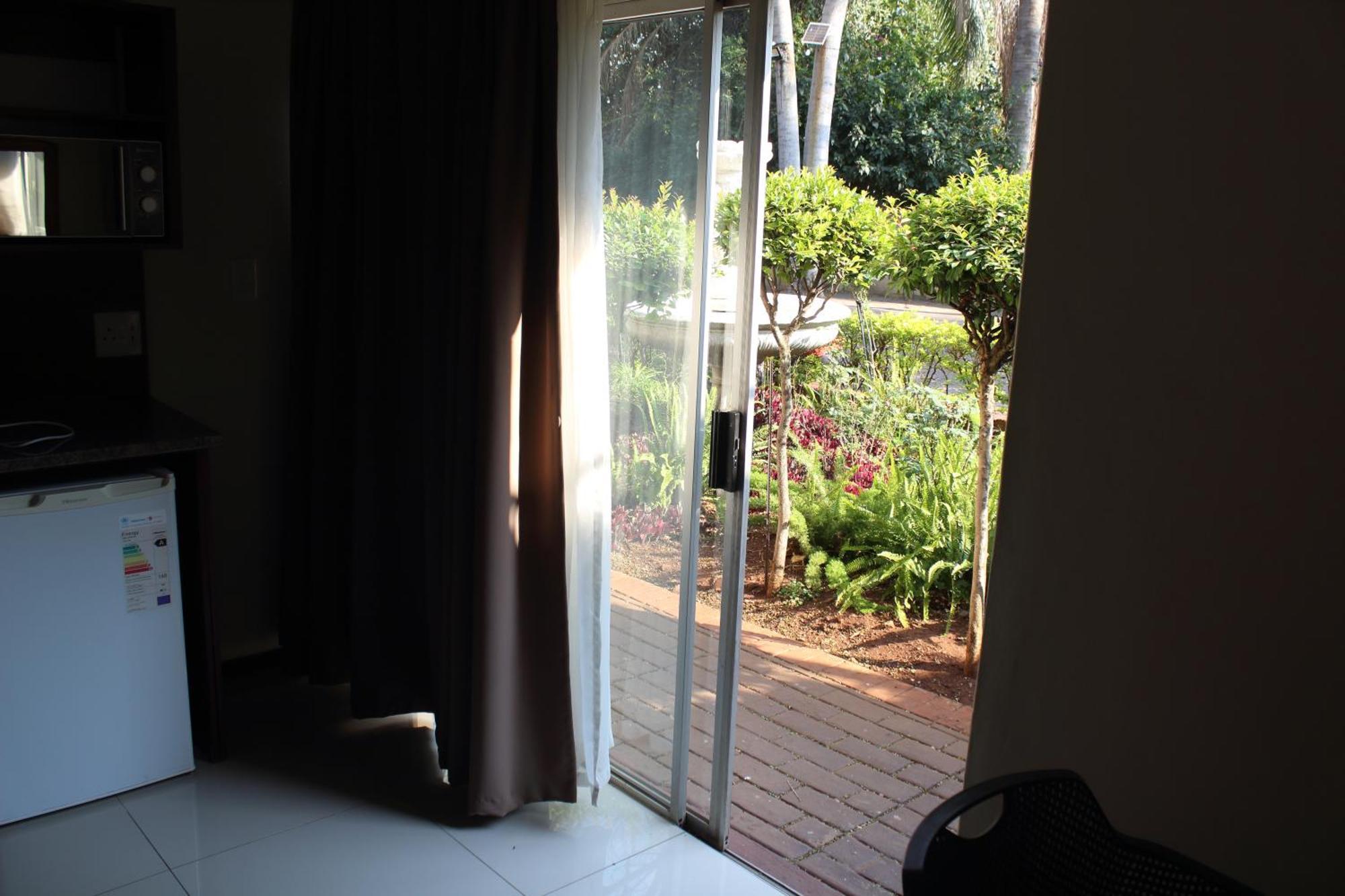 Purple Olive Guest House Pretoria-Noord Exterior foto