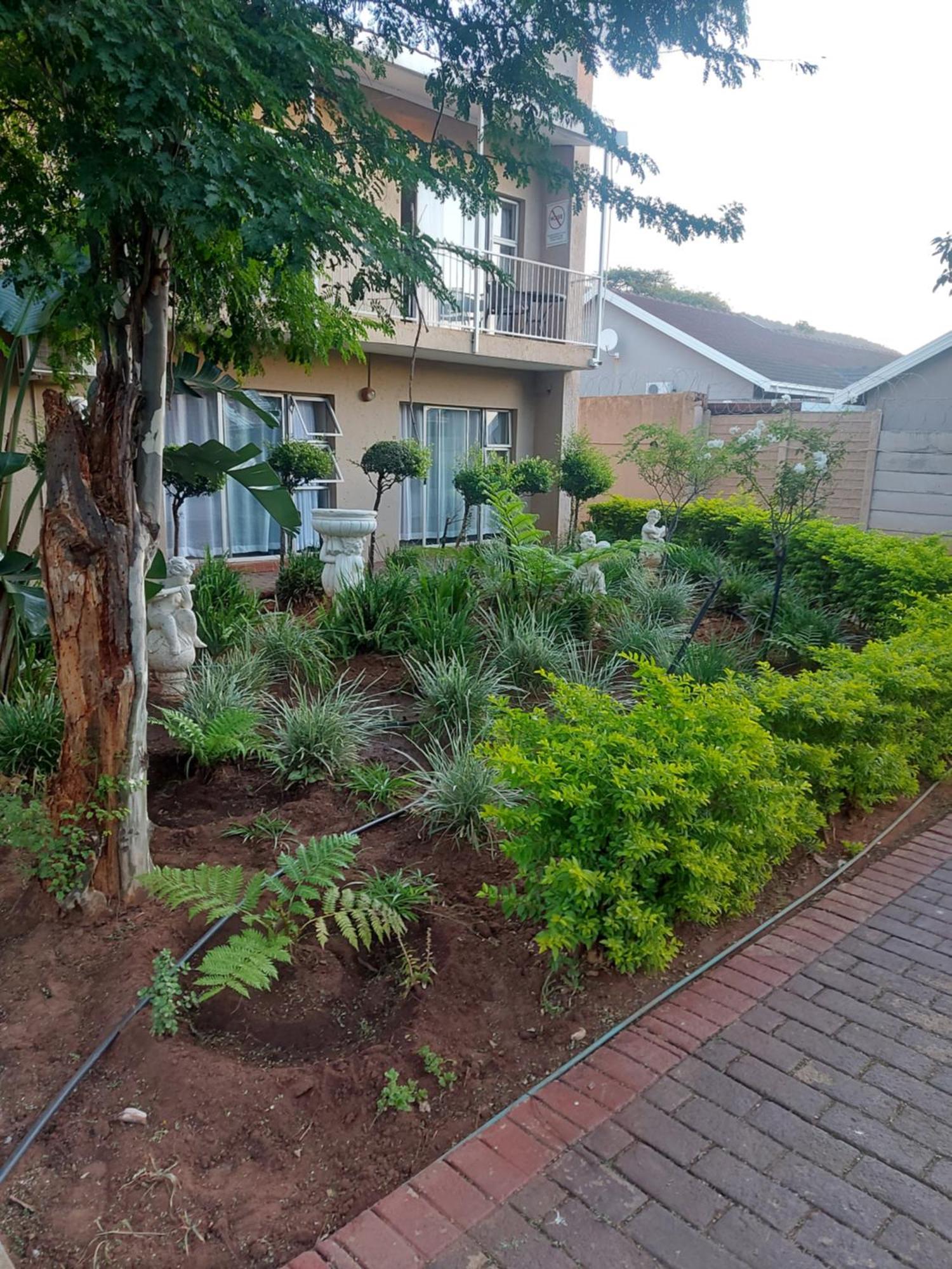 Purple Olive Guest House Pretoria-Noord Exterior foto